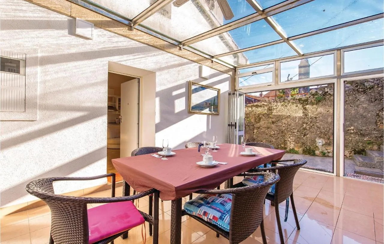 Casa vacanze 3 Bedroom Cozy Home In Abbazia